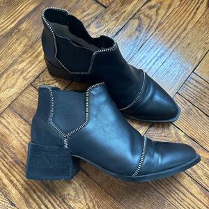 SENSO Black Leather Ankle Booties with Metallic Zip-Trim